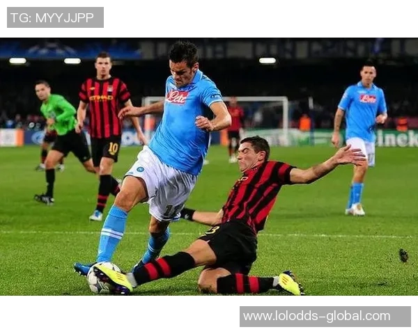 足总杯精彩对决波尔图与那不勒斯激战成平局绝杀瞬间引发全场欢呼